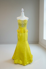 evening dresses for women size 4