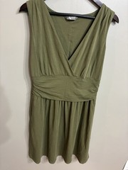 The North Face Heartwood olive green sleeveless V-neck jersey knit shift dress L