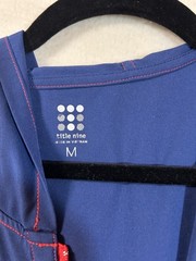 Title Nine Hooded Swelter Shelter Tunic Sz M Blue Lightweight Pockets Stretch
