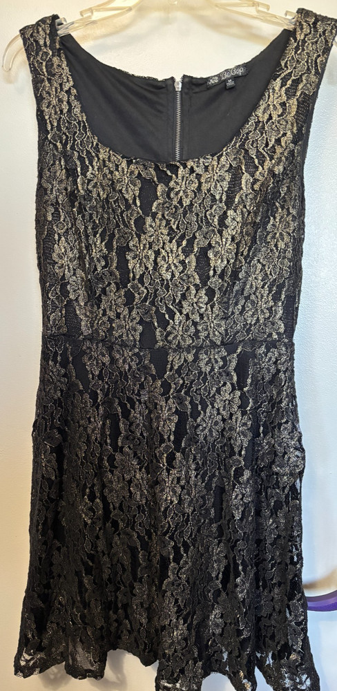 BeBop Dress Women&rsquo;s Size Jr&rsquo;s Medium Black Gold Lace Overlay 3/4 Sleeveless