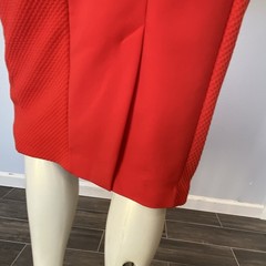 bebe Red Solid Round Neck Sleeveless Sheath Knee Length Zip Dress S/P