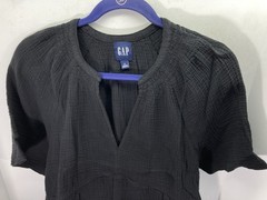 Gap Gauze Tiered Dress Women Size Small Black Short Sleeve Pockets Crinkled NWT