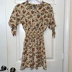 J for Justify Cream Floral Dress Tie Sleeves Cinched Waist Size Medium