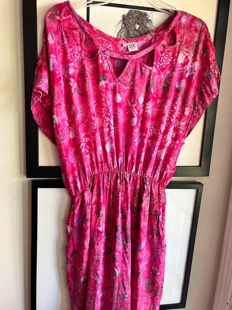Hand Creation L 100% rayon short lightweight dress elastic waist deep pink print