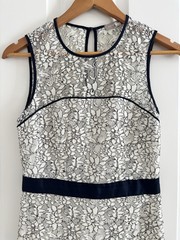 Banana Republic Women&rsquo;s Cream & Lace Navy Occasion Dress. Size 6. Excellent Cond