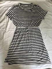 Espresso Black And White Striped Elastic Waist Knee Length Dress Size L