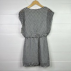 BONGO Black White Chevron Cap Sleeve Empire Waist Knee Length Dress Size Small