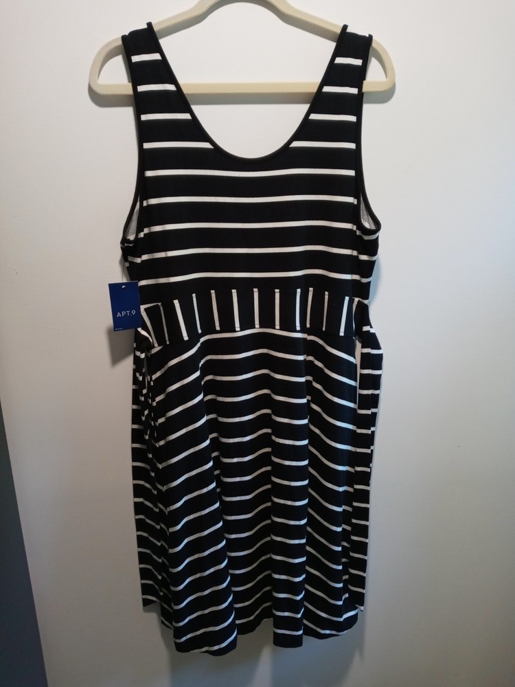NEW Apt. 9 Women&rsquo;s PXL Belted Dress Black With White Stripes And Side Pockets