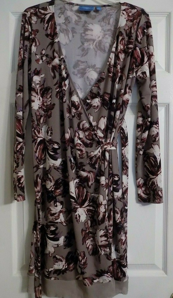 Women&rsquo;s Beautiful Simply Vera Wang Wrap Dress Size M Floral Gray Mauve Womens