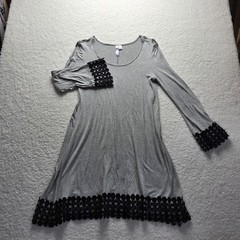 Alya Dress Womens Small Gray Solid Long Sleeve Scoop Neck Crochet Hem Swing