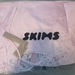SKIMS Women’s Small Silk Lace Mini Slip Dress Black Peony, Pink NWT $198