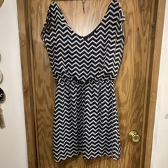 Speechless Chevron A-Line Dress V-Neck Butterfly Sleeve Short Navy Off White L