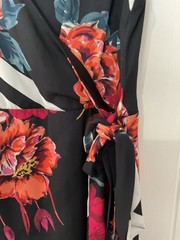 Soon Ladies Size 14 Black Floral Print Dress V Neck Mock Wrap See Measurements