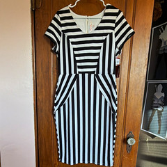 Marilyn Monroe XL Black/White Striped Sheath Dress Round Neck Lined Back Zip