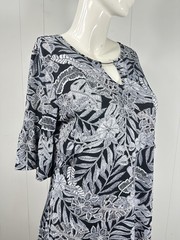 NWT Ruby Rd Womens Size M Black Textured Floral Dress 3/4 Ruffle Sleeve