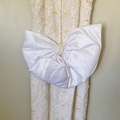 Vintage 90s Pearl Beaded Wedding Gown Size 12 Back Bow Old Money Bridal Dress