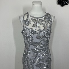 Adrianna Papell Dress Womens 8 Silver Sequin Floral Mesh Sheath Party Cocktail