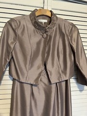 DAVID’S BRIDAL Women’s Size 8 Dress Mother of the Bride Groom w/ Jacket Shawl