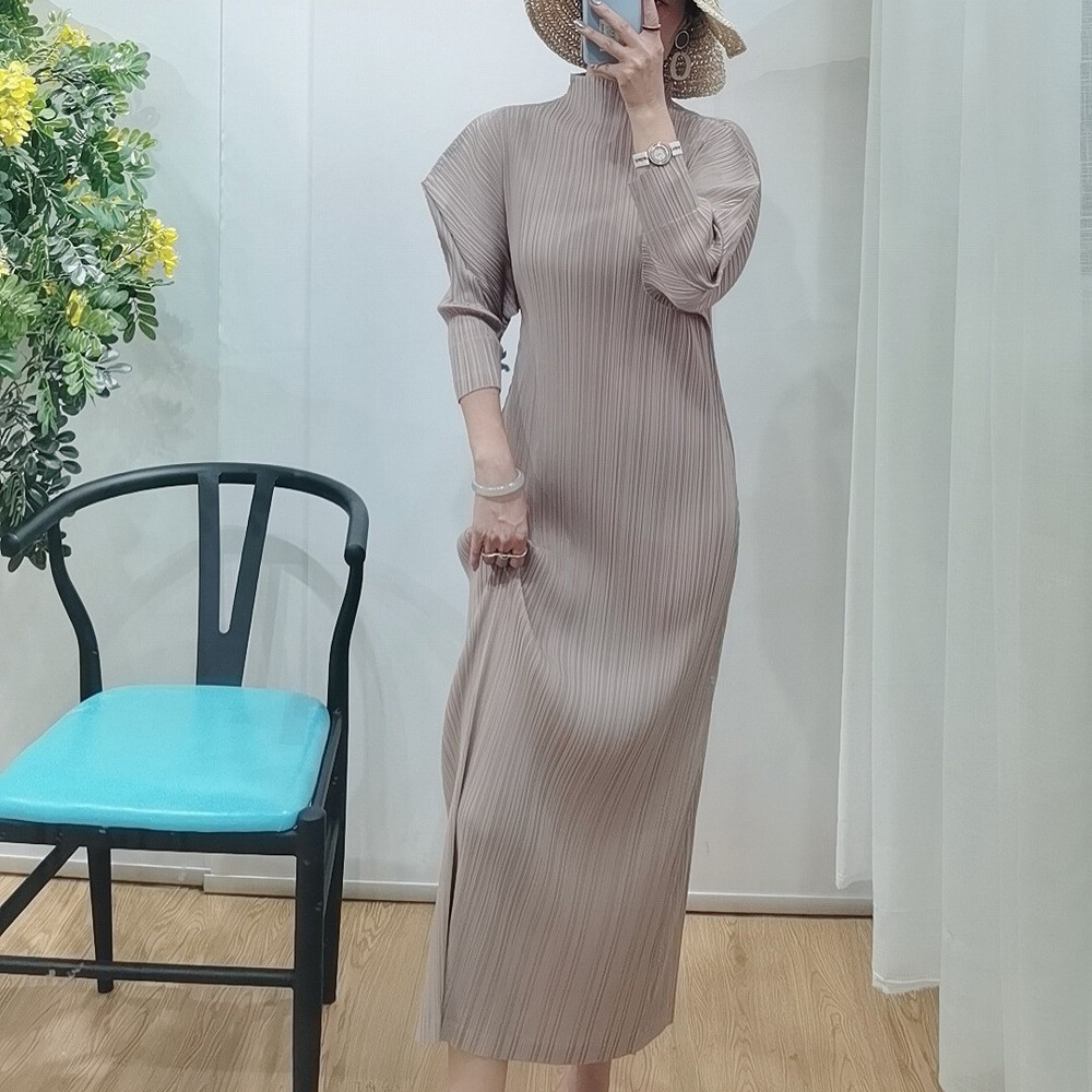 Autumn Spring New High End Pleated Casual Loose Half High Collar Batsleeve Dress