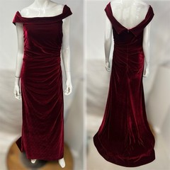 JJ’s House Large Red Velvet Trumpet Mermaid Off The Shoulder Train Dress 10 12
