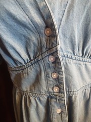 Chambray Denim Button Front Milkmaid Dress Size Small Casual puff sleeve Beach