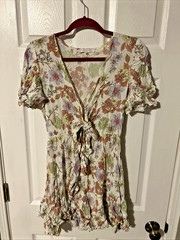 OLIVACEOUS Lightweight Crinkle Floral Open & Ruffle Detail Dress Size M