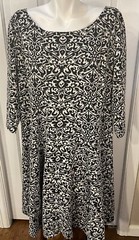 Taylor Woman Fit &lsquo;n Flare Dress Size 22W Scoop Neck 3/4 Sleeve Rear Zipper