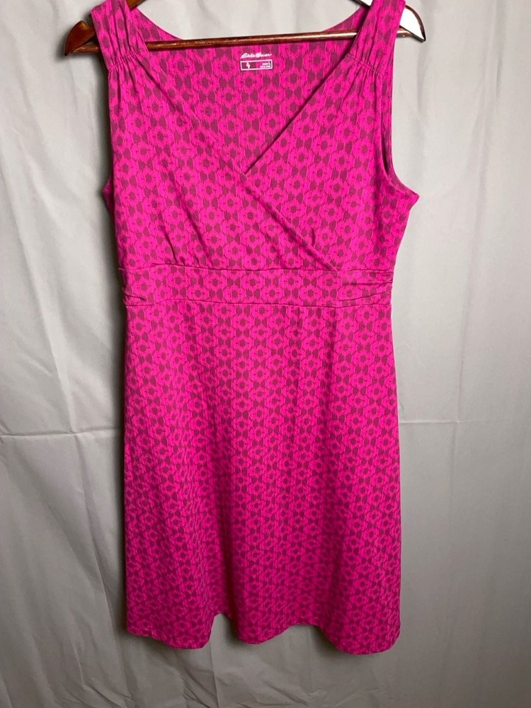 Large Eddie BauerSleeveless Pink Geometric Print Surplice Fit and Flare Travel D