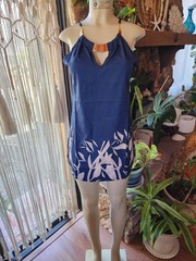 Women&rsquo;s Size M Navy Blue Halter Mini Dress Gold Hardware Tropical Print NWT