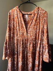 Floral Rusty Orange Women’s Dress. Size 1X. Excellent Condition.