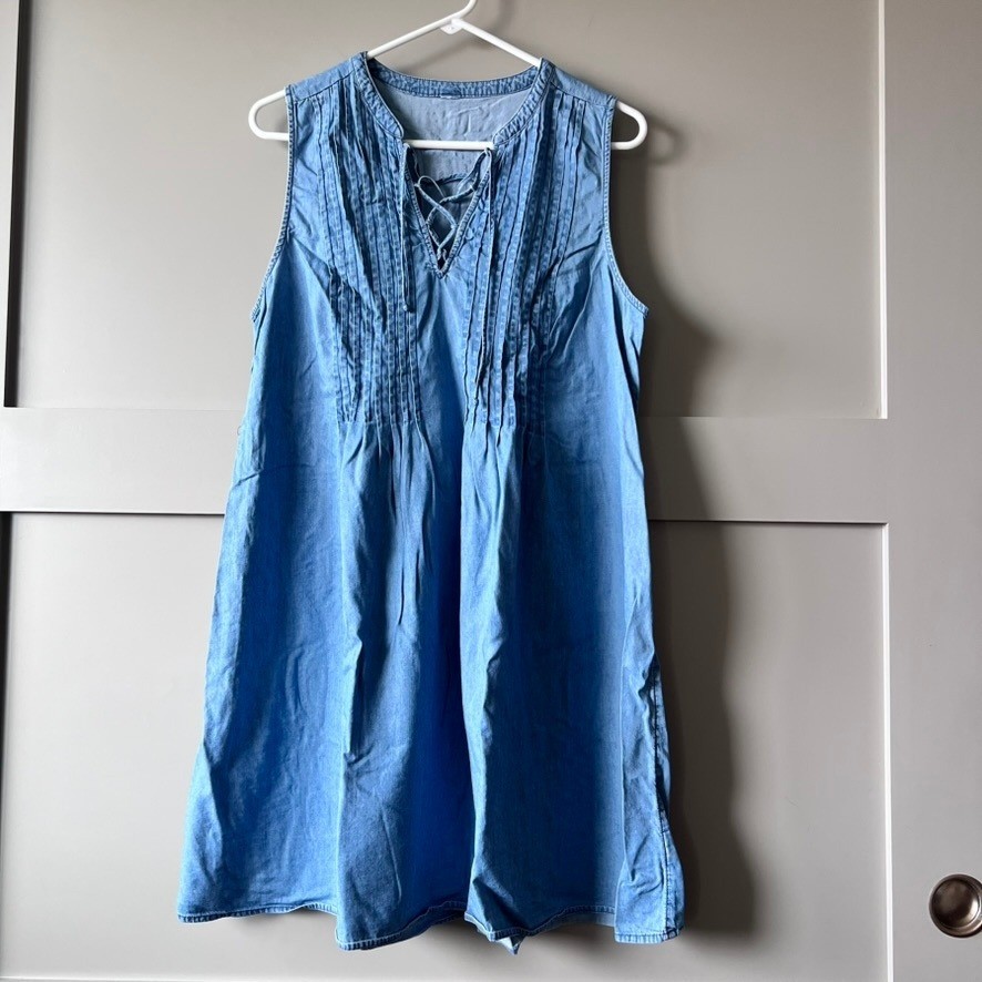 Boho Light Wash Denim Dress Medium Chambray Pintuck Lace Sleeveless Mini Peasant