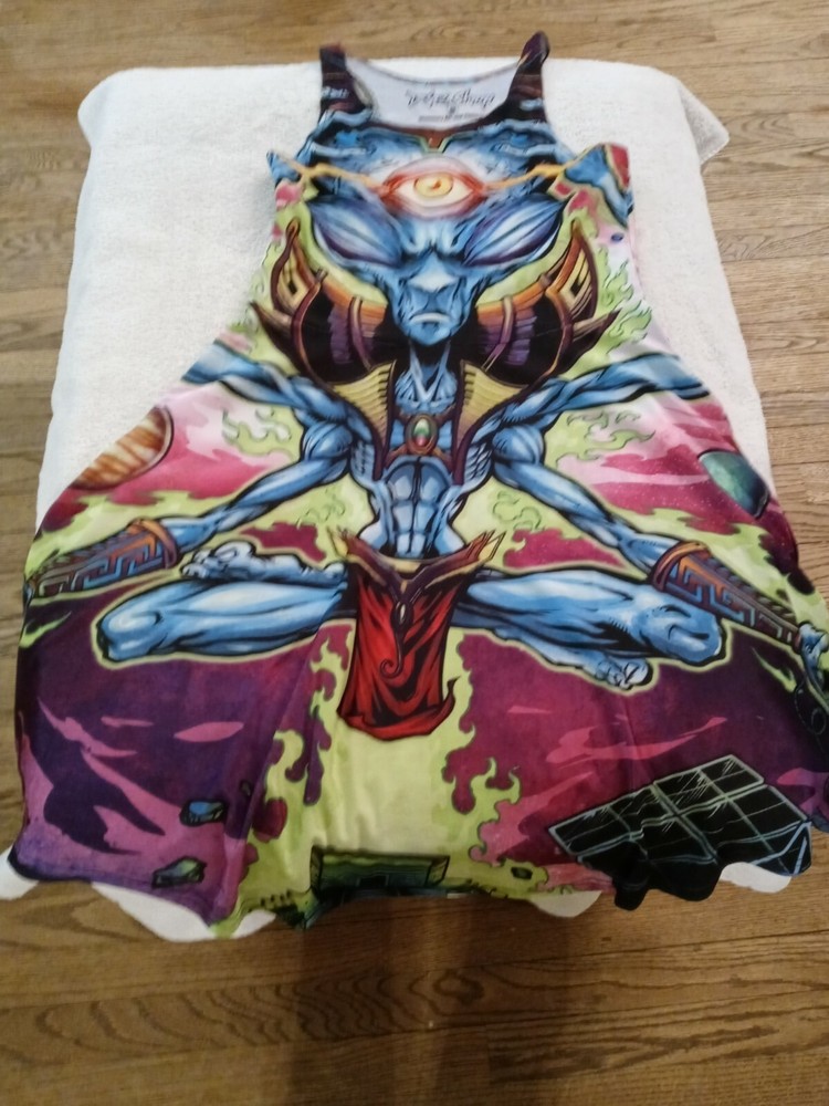 Waz Shop Aztec Alien Dress size Medium Cool graphics