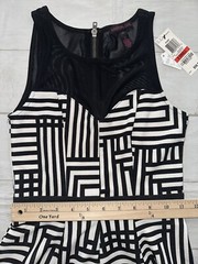 Material Girl Black White Graphic Print A-Line Party Dress Size XS X-small NWT