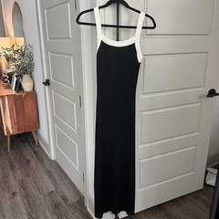 VICI Collection Elevated Ribbed Knit Midi Dress