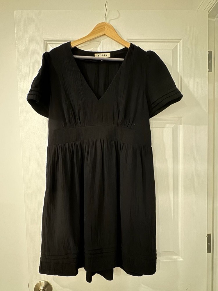 US 10P gauze Boden Women&rsquo;s Black Textured V-Neck Short Sleeve Mini Dress