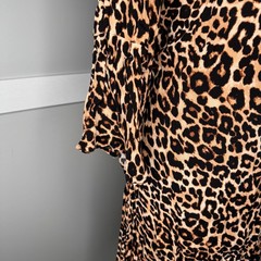 a.n.a Leopard Print Dress Women Size M Brown Keyhole Neck Ruffle Bell Sleeve