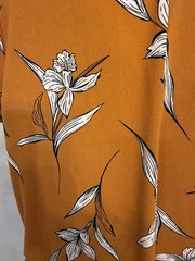 Women&rsquo;s Medium Brown White Black Floral V-Neck Shift Knee Dress Polyester