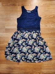 Bailey Girl Floral Lace Dress (M)