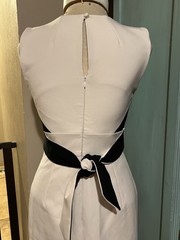Milly Elegant Tailored Flattering White & Black Sheath Pencil Skirt Dress Size 2