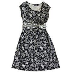 Lands End Knee Length Floral Pull Over Knit Sheath Dress Black White 10 or M