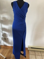 WOOSEA Women&rsquo;s Blue V-Neck Sleeveless Solid Blue Long Dress M