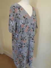M&S COLLECTION GREY AND MULTI LINEN MIX FLORAL PRINT DRESS WITH POCKETS – S. 18
