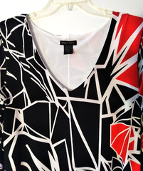 WOMEN&rsquo;S EVA VARRO BLACK WHITE RED ABSTRACT 3/4 SLEEVE V-NECK LINED DRESS SIZE L