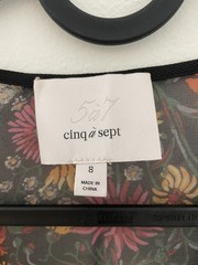 Cinq a Sept black floral silk mini dress size 8, v-neck, black ribbon accent