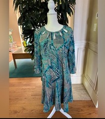 💚💚NWT I LE Tan & Green LS Leaf Print Transition Knit Fit & Flare Dress Size 12