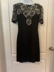 Night Vogue Dress Women’s Black Sequin Beaded Lined Back Slit & Zip Sz M -B26