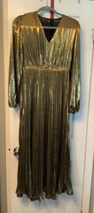 Women&rsquo;s Gold Metallic Pleated V-Neck Long Sleeve Lined Maxi Dress Size M