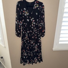 NWOT Ann Taylor Women&rsquo;s Scroll Pleated Wrap Dress Size 8
