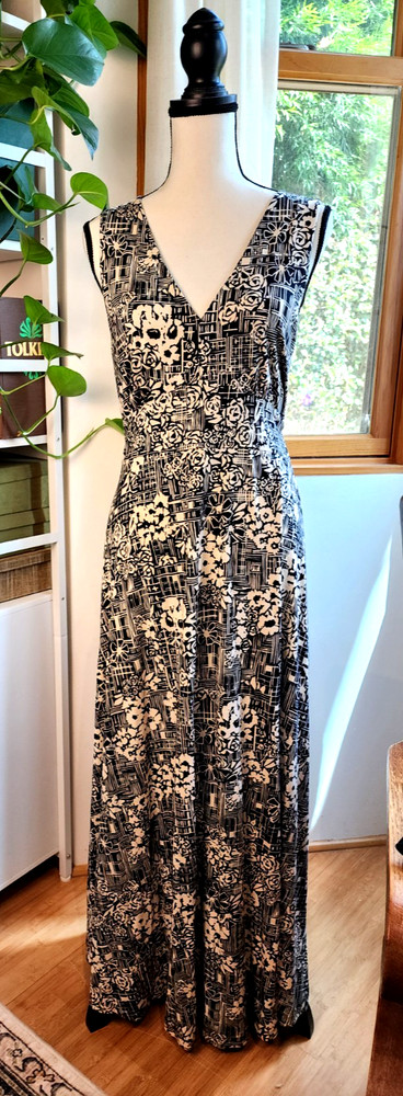Anthropologie Maeve Stretch Dress, Black & White Floral Pattern Size XL