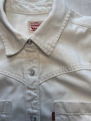 Levi&rsquo;s Louisa Pearl Snap White Denim Dress Relaxed Fit w Pockets Icy-Ecru/White